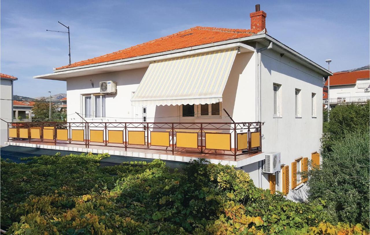 Nice Apartment In Kastel Stafilic With Sauna Kaštela Екстериор снимка