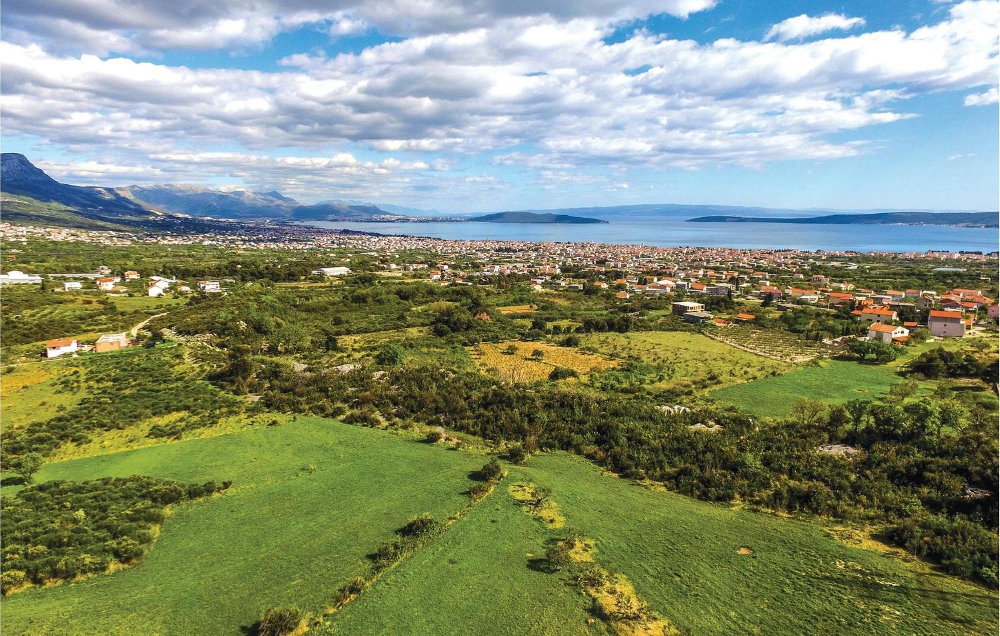 Nice Apartment In Kastel Stafilic With Sauna Kaštela Екстериор снимка